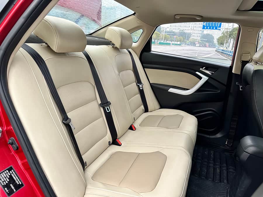 Changan Alsvin V7 2015 car image #24