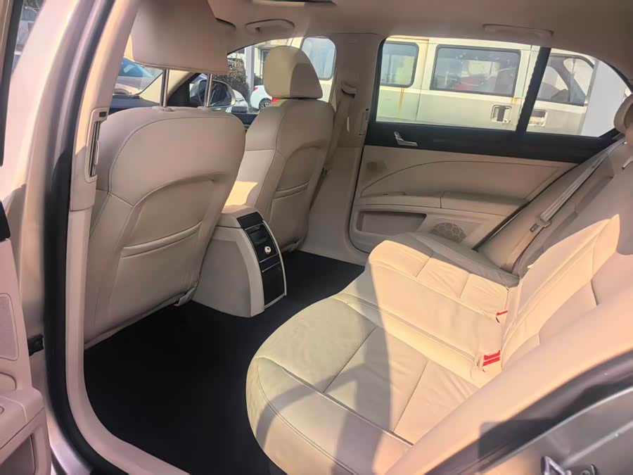 Skoda Superb 2013 car image #24