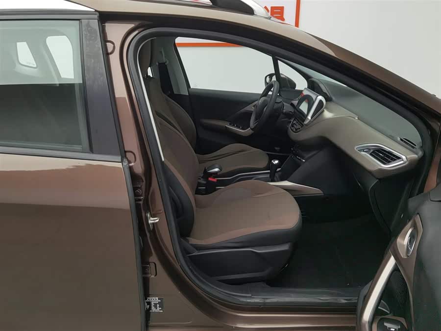 Peugeot 2008 2014 car image #24