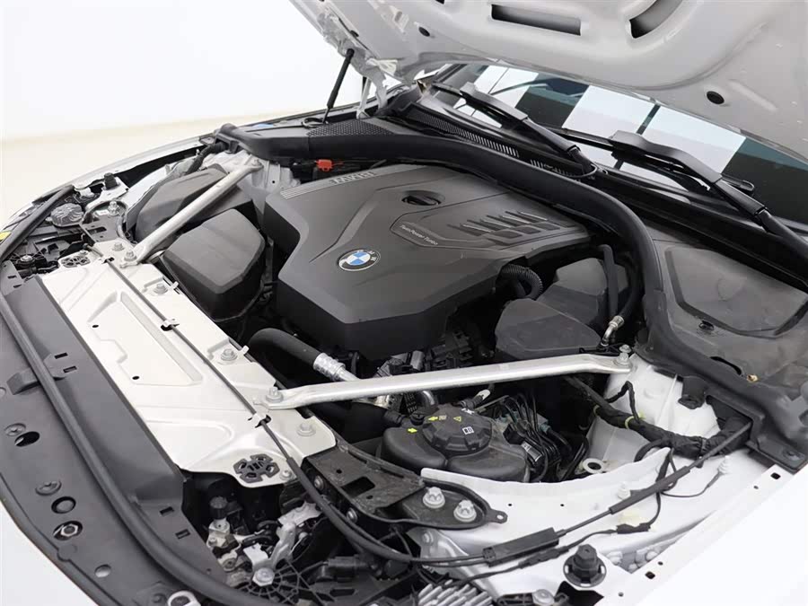 BMW 4 Series 2025 car image #24