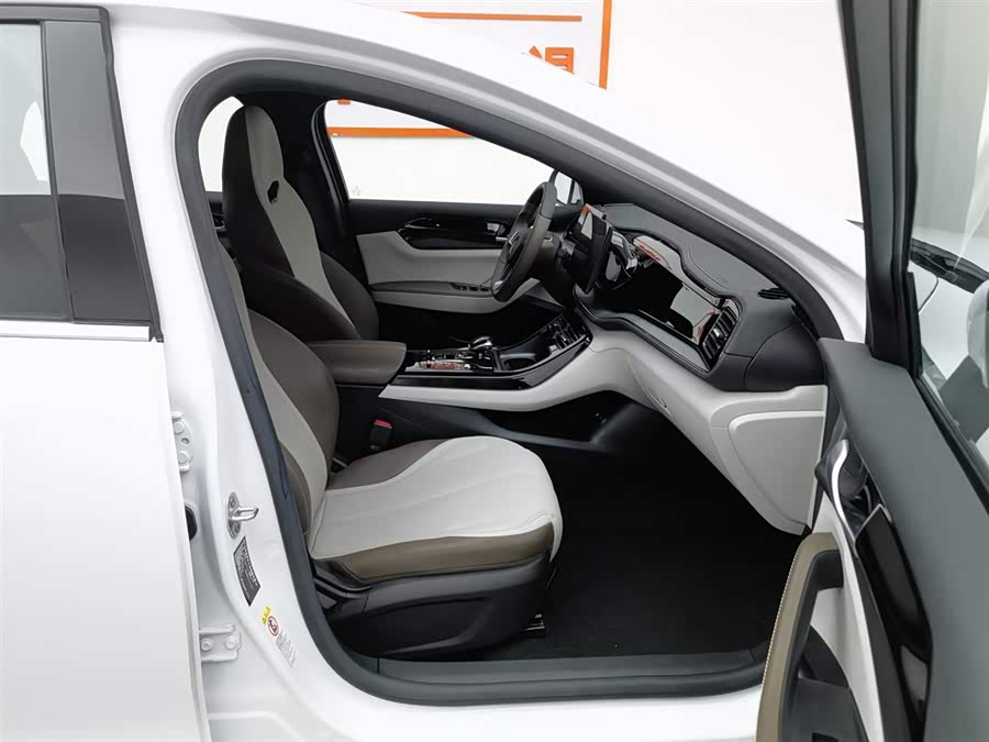 BYD Qin Plus 2025 صورة سيارة #24