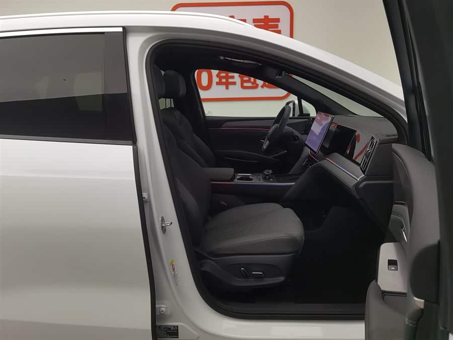 BYD SongL DM-i 2025 car image #24