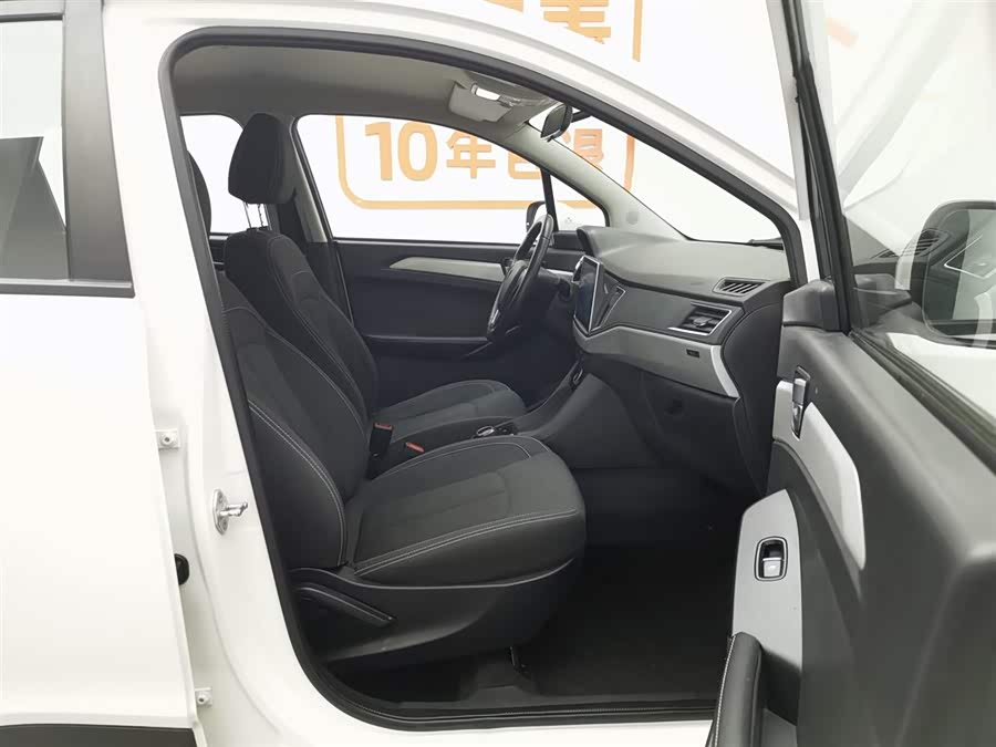 哪吒汽车 哪吒N01 2020 #24 哪吒汽车 哪吒N01 2020 汽车图片 #24