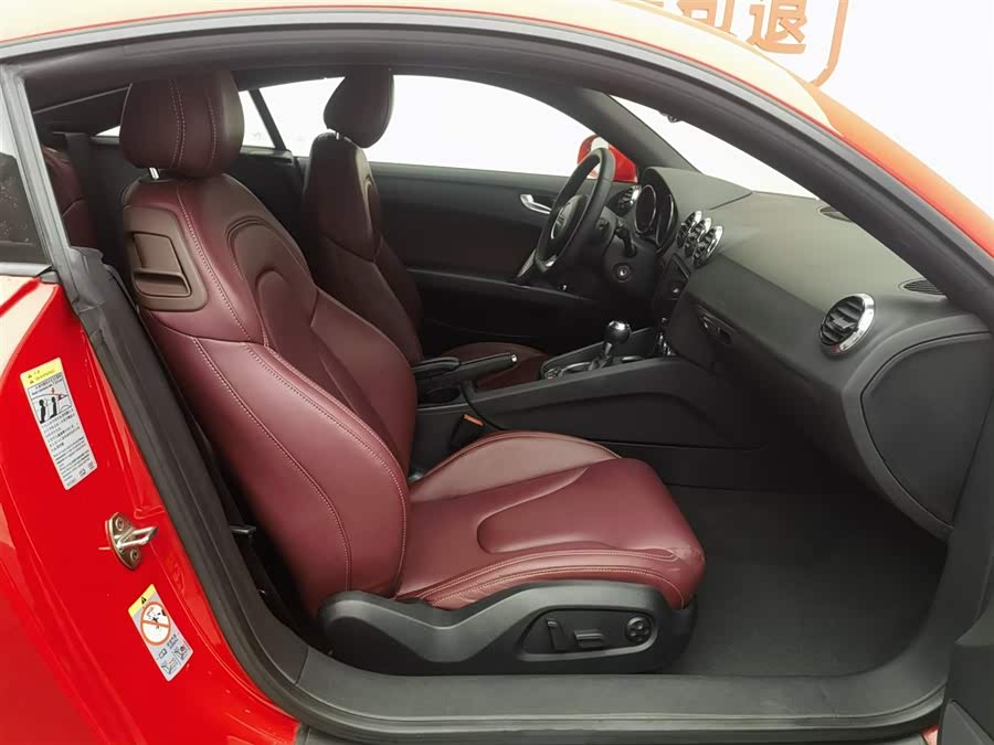 Audi TT 2012 car image #24