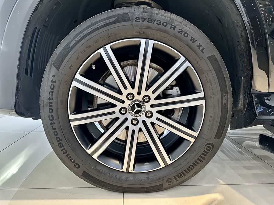 Mercedes-Benz GLE Class 2024 car image #24