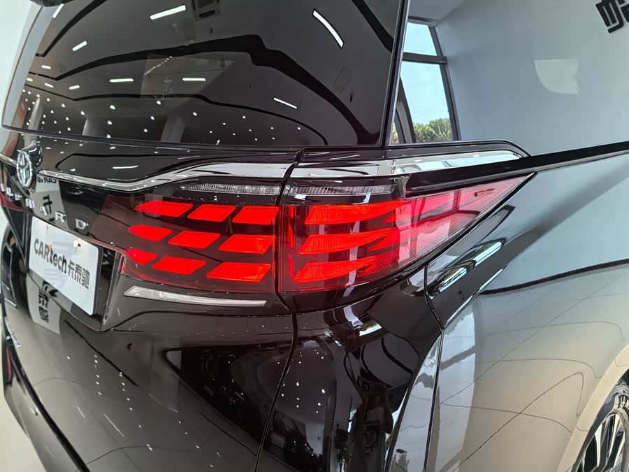 Toyota Alphard 2024 #24 Toyota Alphard 2024 изображение автомобиля #24