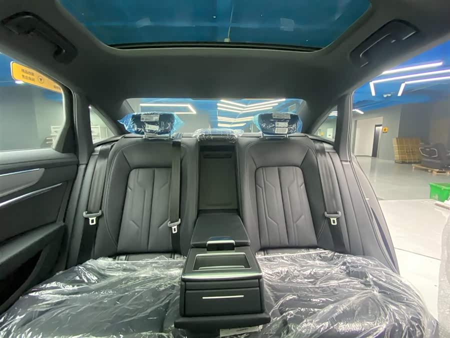 Audi A6L car image #24