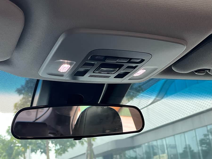 Toyota Camry 2023 car image #24
