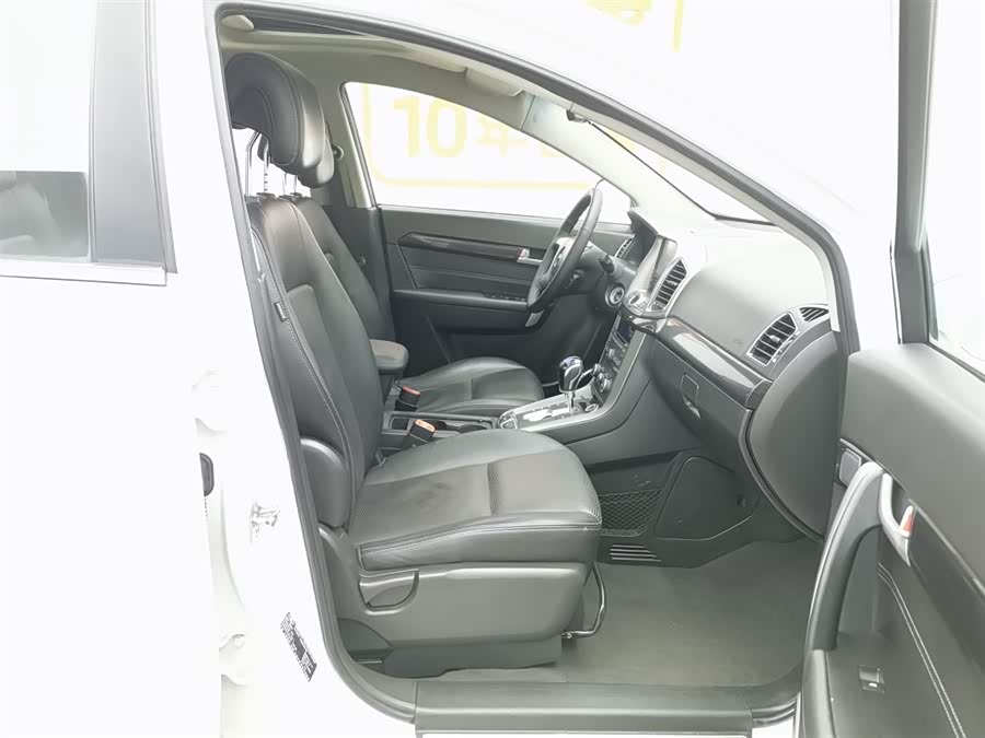 Chevrolet Captiva 2014 car image #24