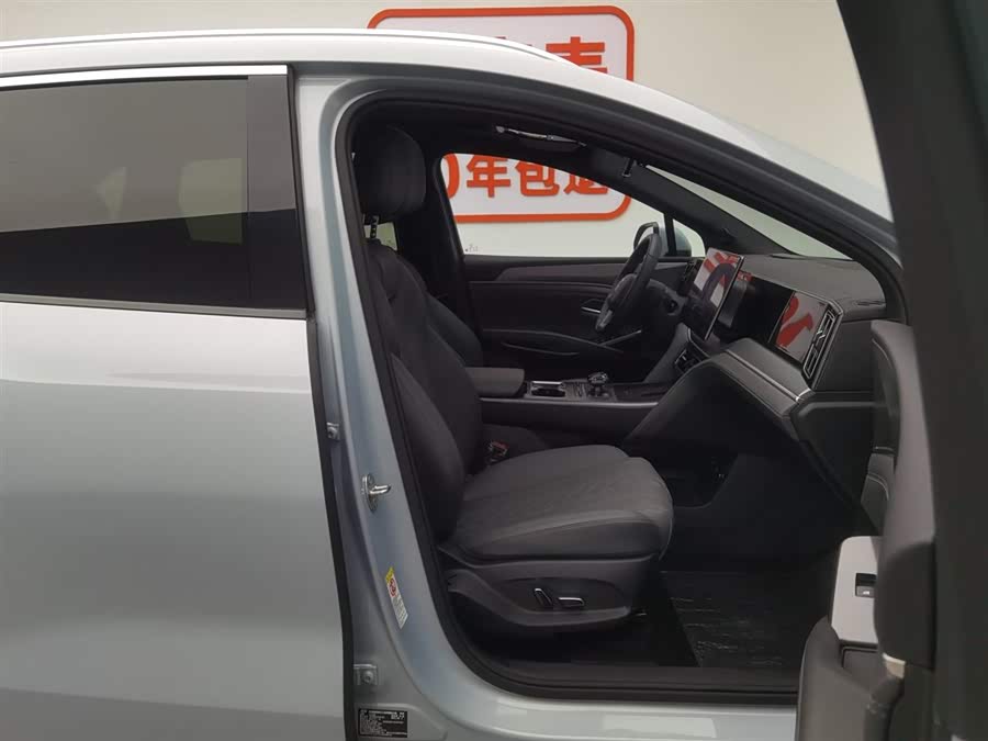 BYD SongL DM-i 2025 car image #24