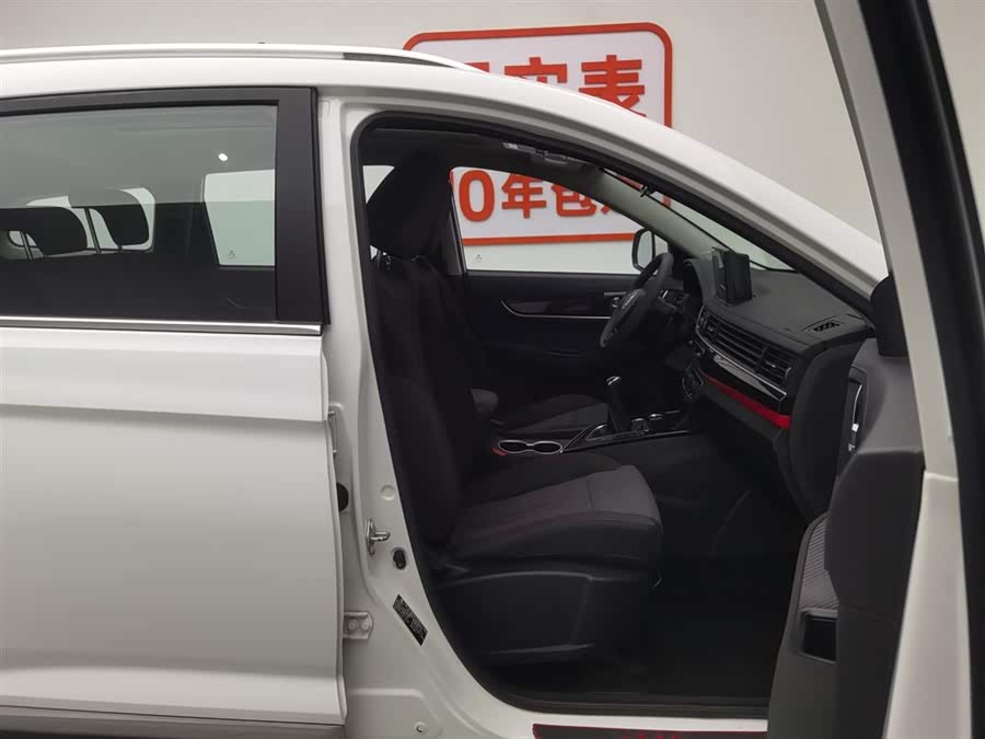 Forthing T5 L 2020 صورة سيارة #24