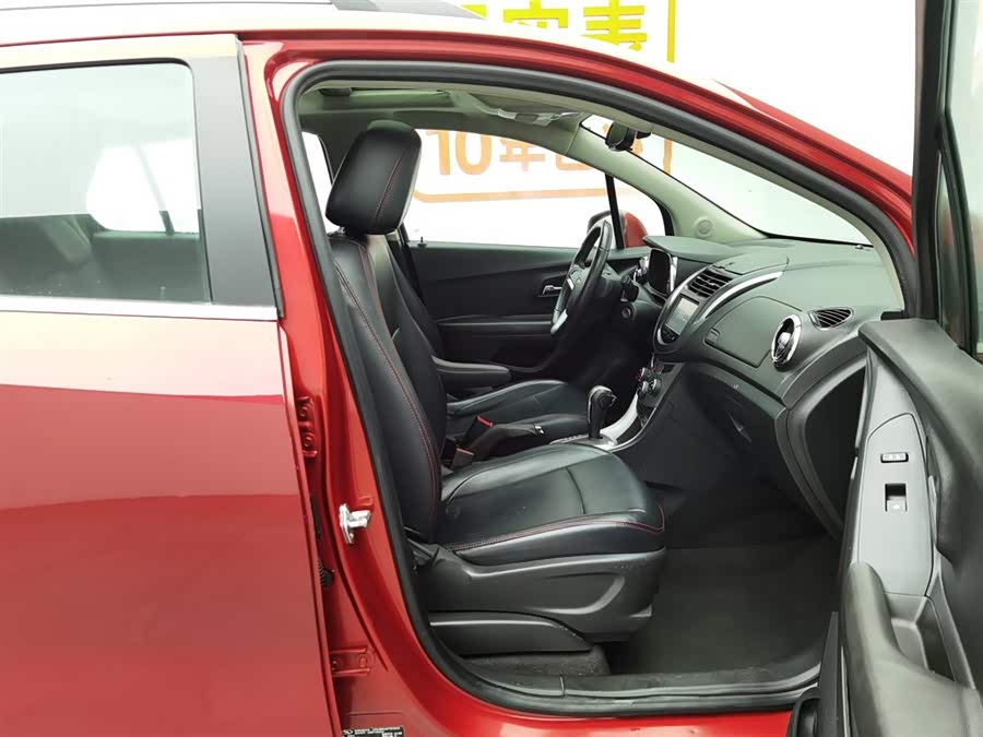 Chevrolet Tracker 2014 #24 Chevrolet Tracker 2014 car image #24