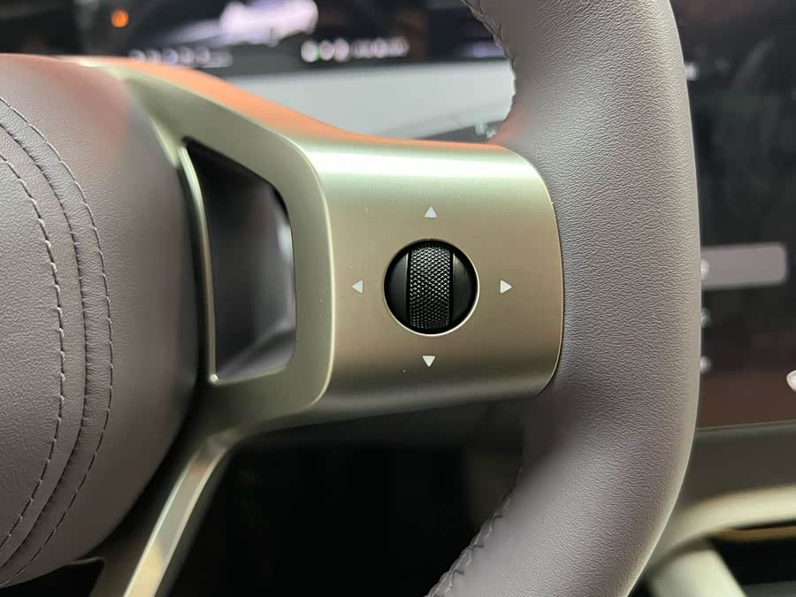 阿维塔 阿维塔06 2025 汽车图片 #24