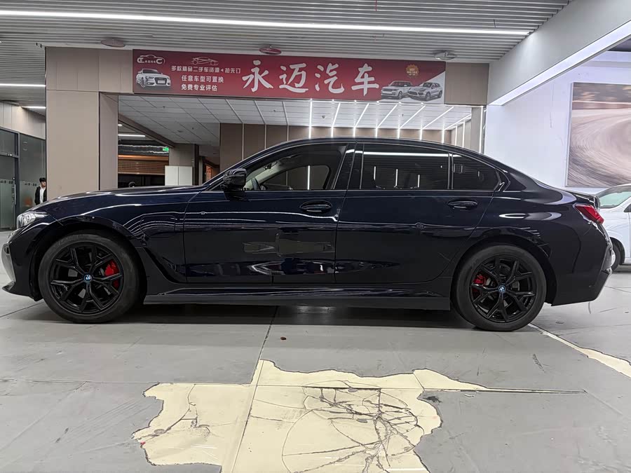 BMW i3 2023 car image #24