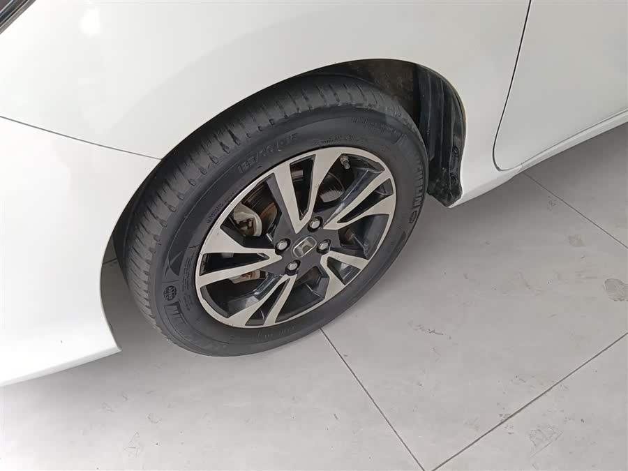 Honda Greiz 2017 #24 Honda Greiz 2017 car image #24