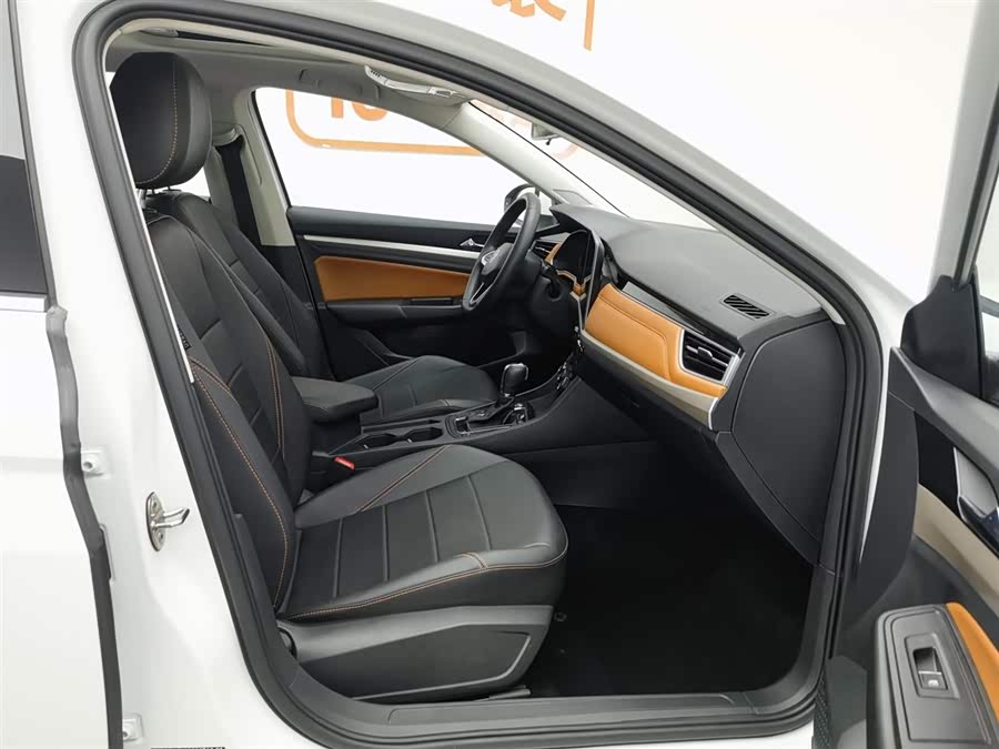 Volkswagen Bora 2023 car image #24