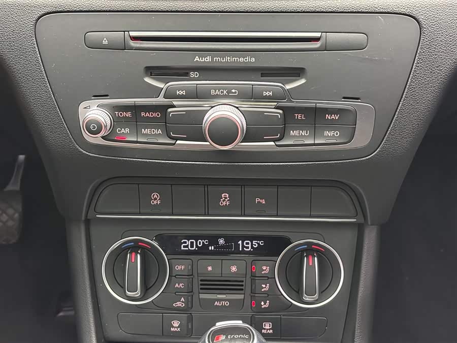 Audi Q3 2017 #24 Audi Q3 2017 car image #24