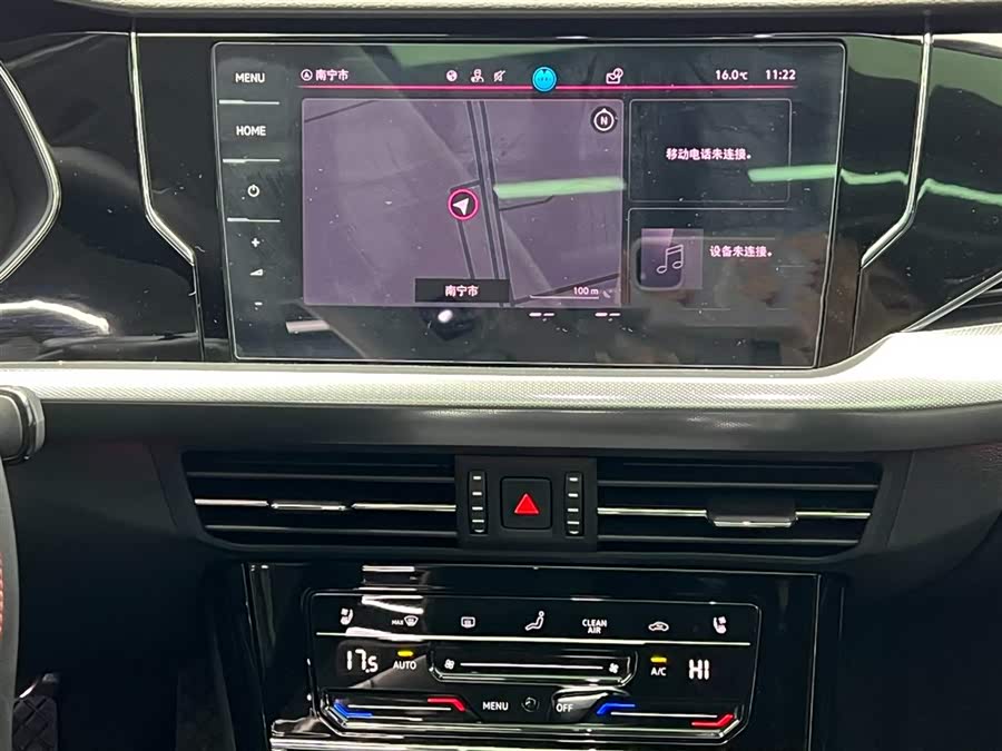Volkswagen Passat 2023 car image #24