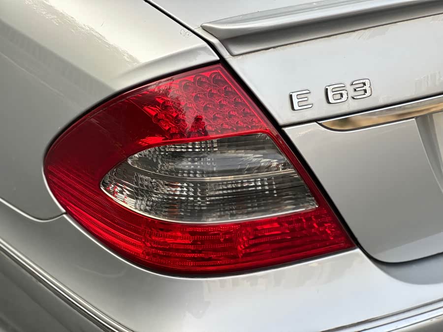 Mercedes-Benz E AMG 2007 immagine di auto #24