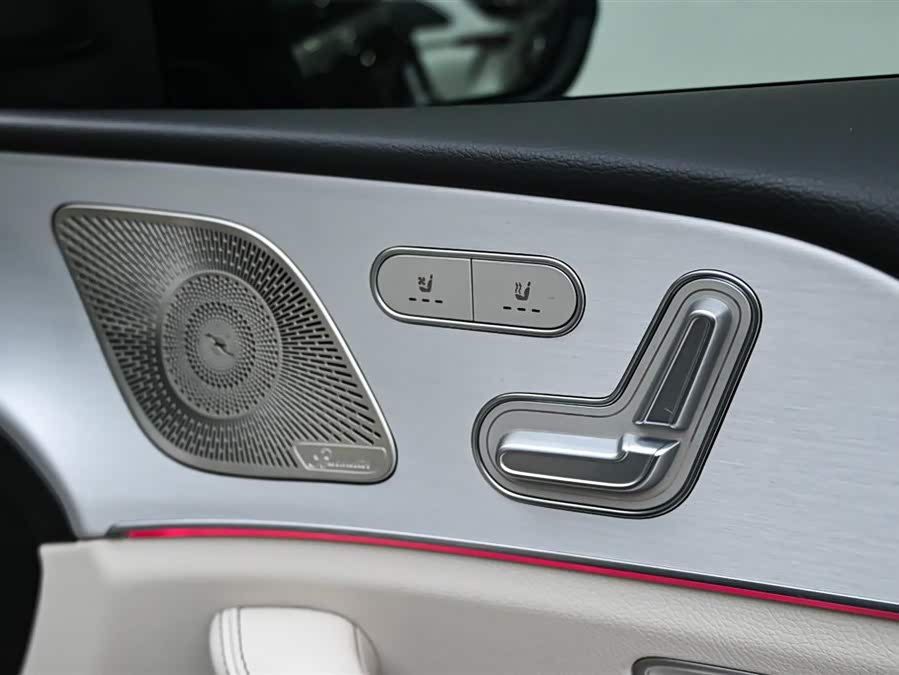 Mercedes-Benz GLE Class 2023 car image #24