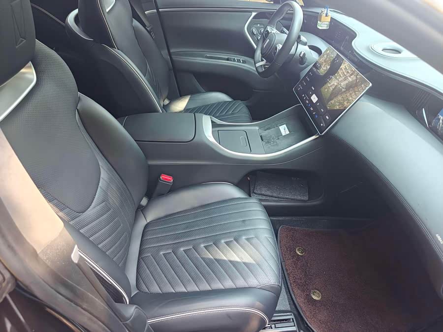 Avatr 11 2023 car image #24