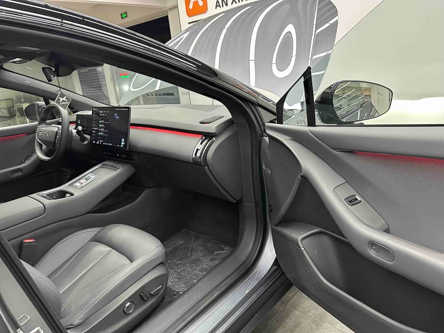 Xpeng P7+ 2025 car image #24
