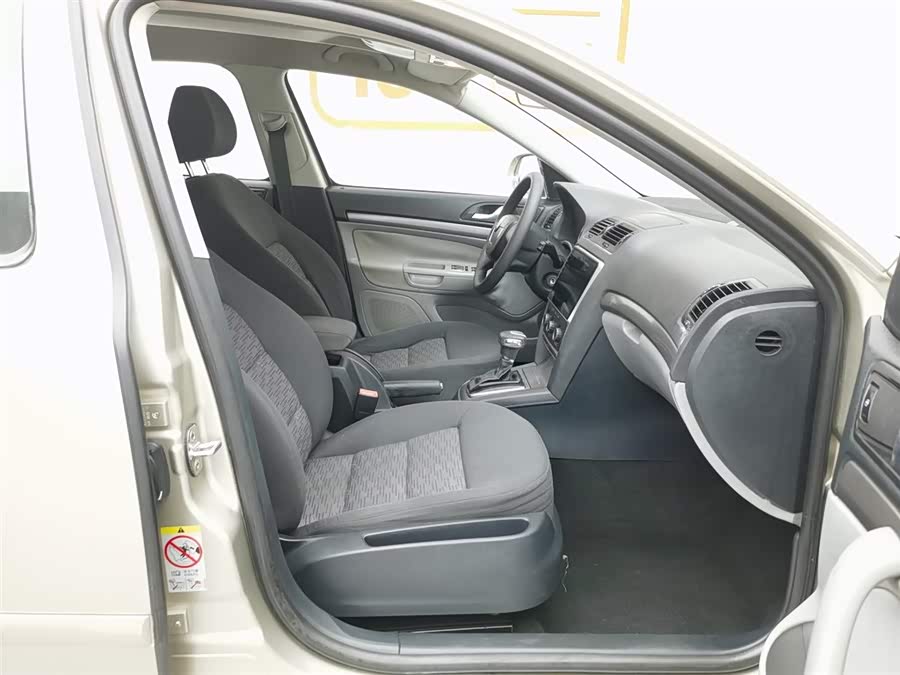Skoda Octavia 2012 car image #24