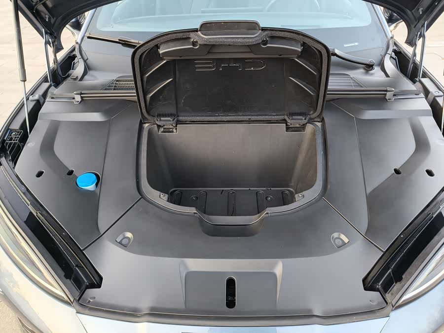 BYD Seal 2025 car image #24