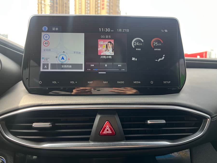 Hyundai Santa Fe 2019 #24 Hyundai Santa Fe 2019 car image #24