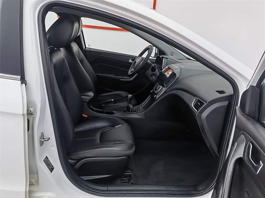 奇瑞 艾瑞泽5 2017 汽车图片 #24