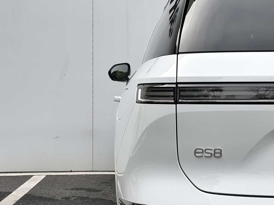 蔚来 蔚来ES8 2025 汽车图片 #24