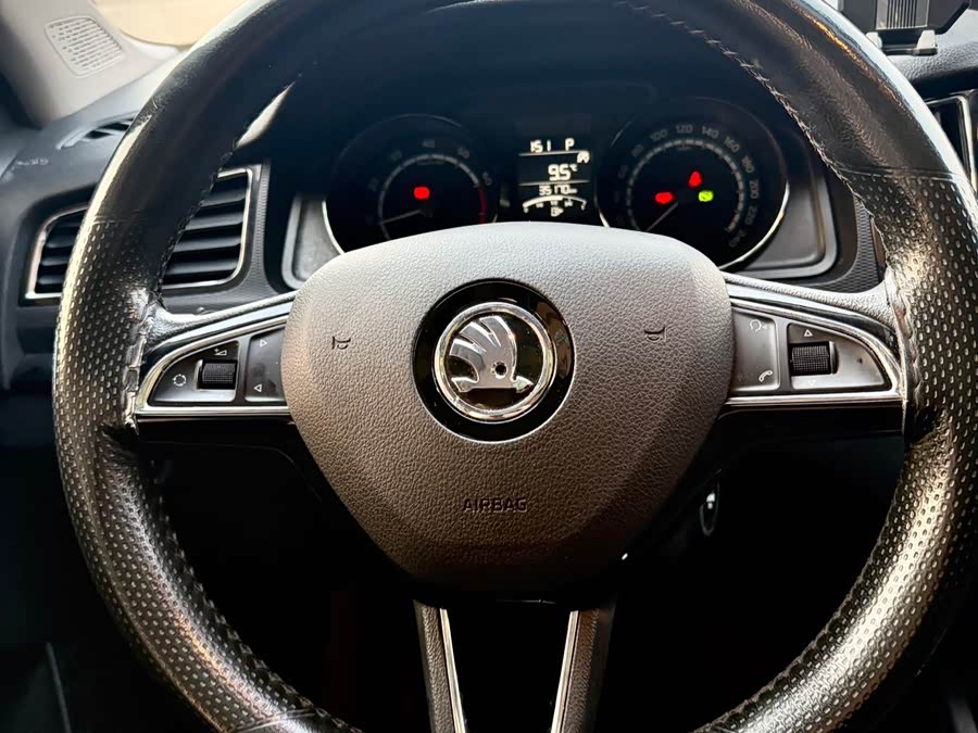 Skoda Kamiq 2022 imagem de carro #24