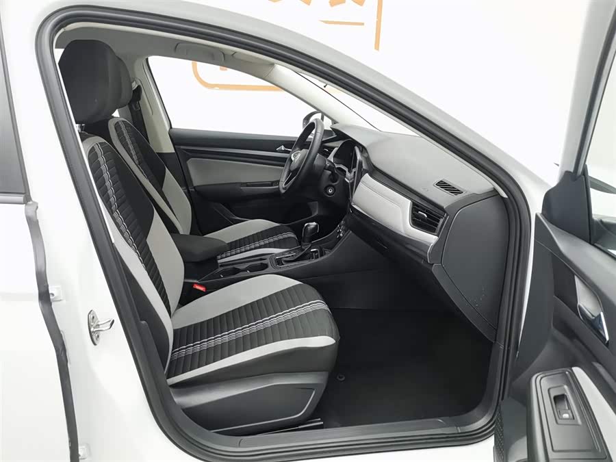 Volkswagen Bora 2024 car image #24