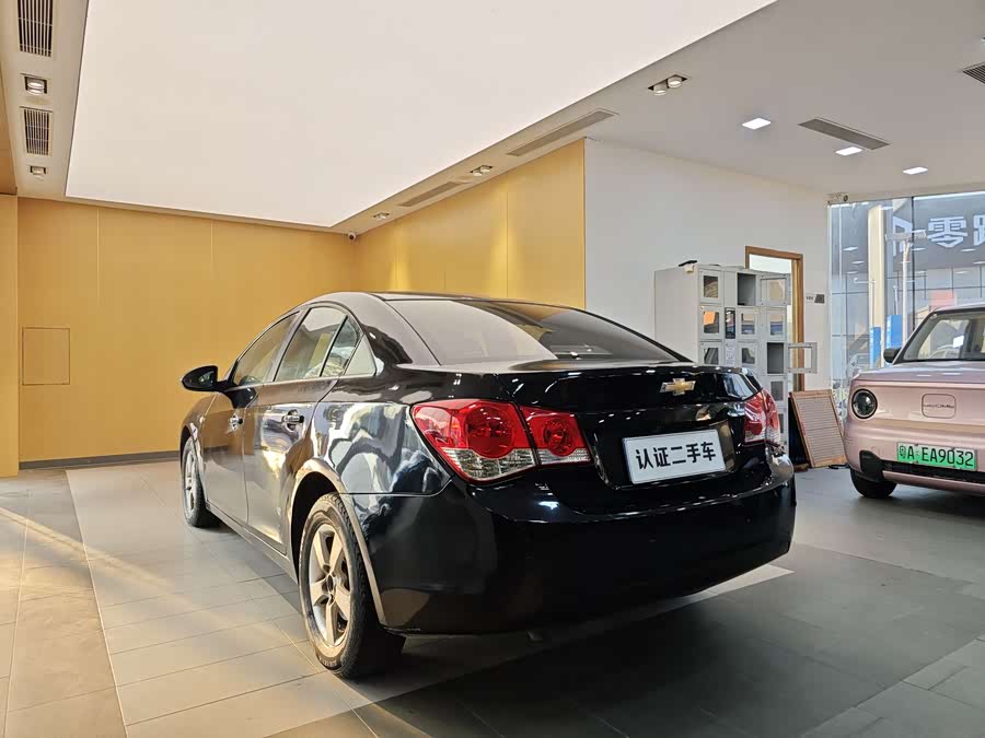 Chevrolet Cruze 2011 изображение автомобиля #24