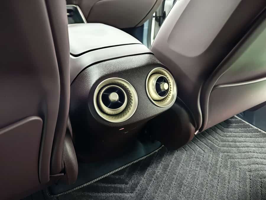 阿维塔 阿维塔11 2023 汽车图片 #24