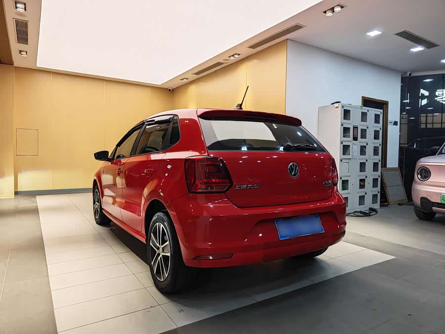 Volkswagen Polo 2014 #24 Volkswagen Polo 2014 car image #24