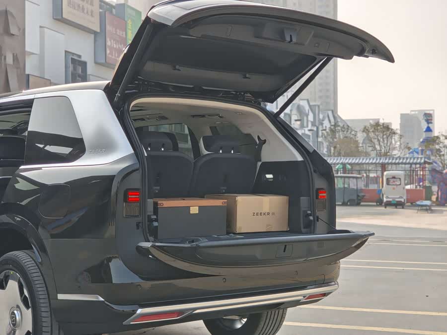 Zeekr 9X 2025 car image #24