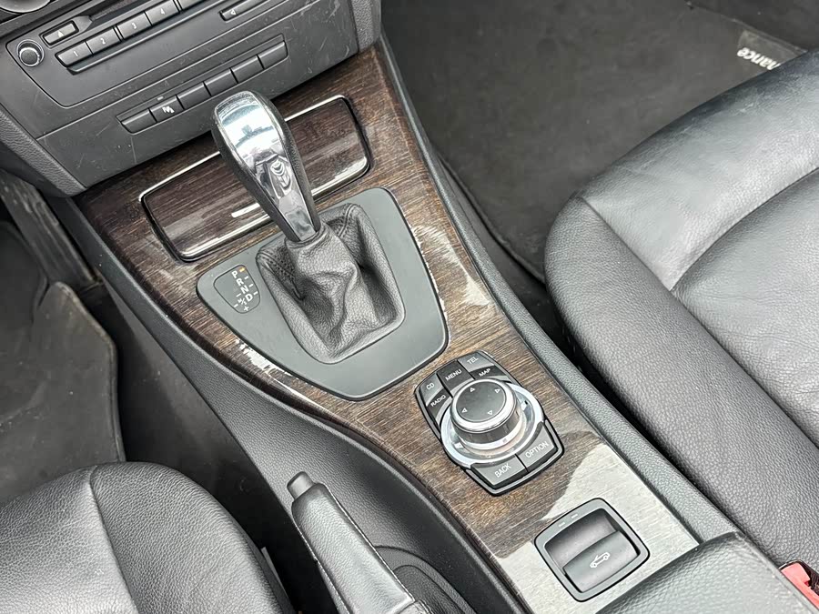 BMW 3 Series (Imported) 2010 car image #24