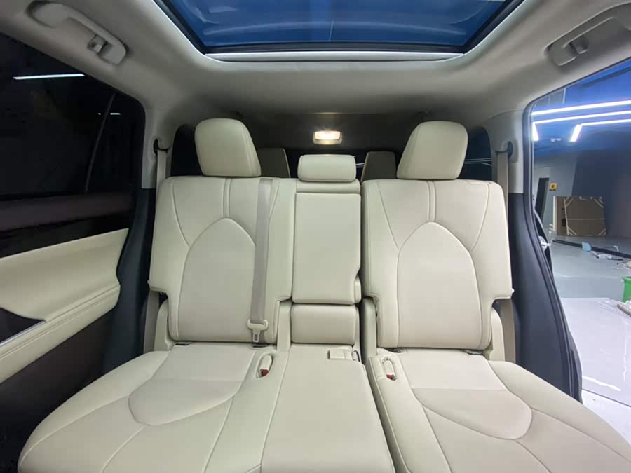 Toyota Highlander 2022 car image #24