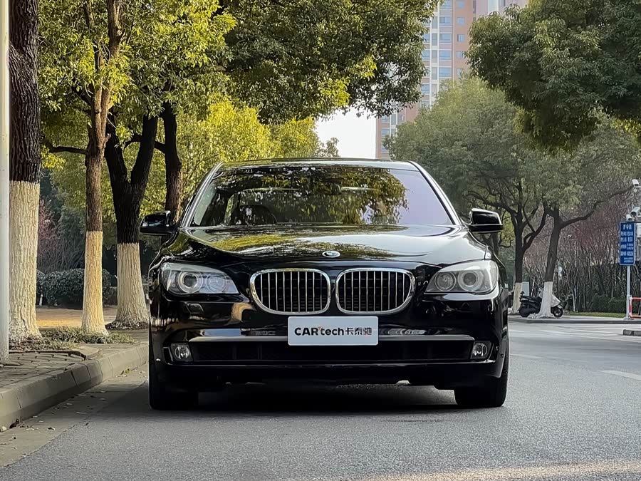BMW 7 Series 2012 immagine di auto #24
