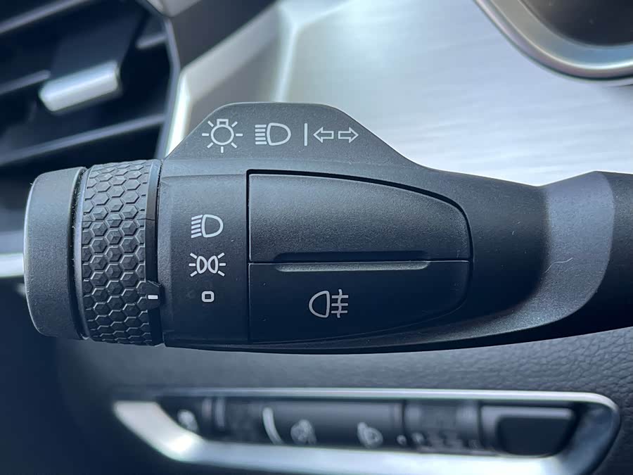 GEELY Coolray 2021 #24 GEELY Coolray 2021 car image #24
