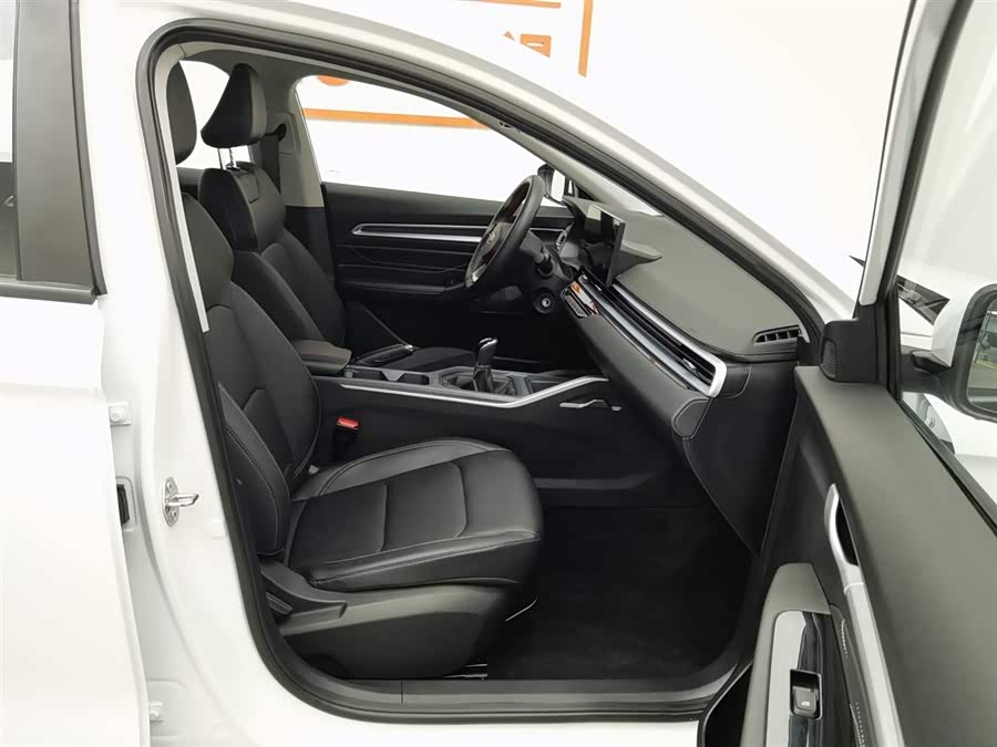 GEELY Emgrand 2025 car image #24