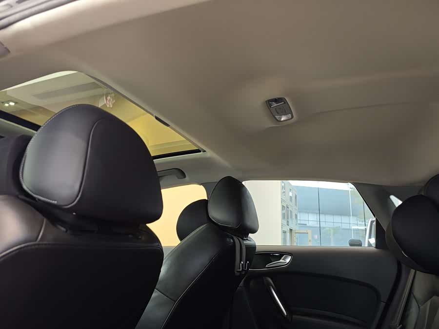 Audi A1 2013 car image #24