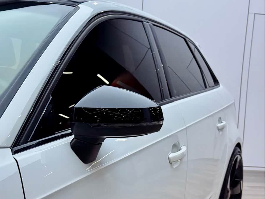 Audi A3 2019 car image #24