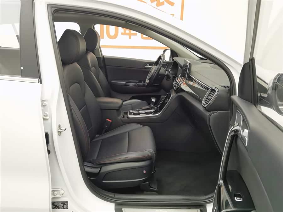 Kia KX5 2020 صورة سيارة #24