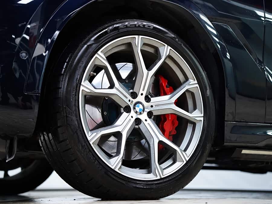 BMW X6 2021 car image #24