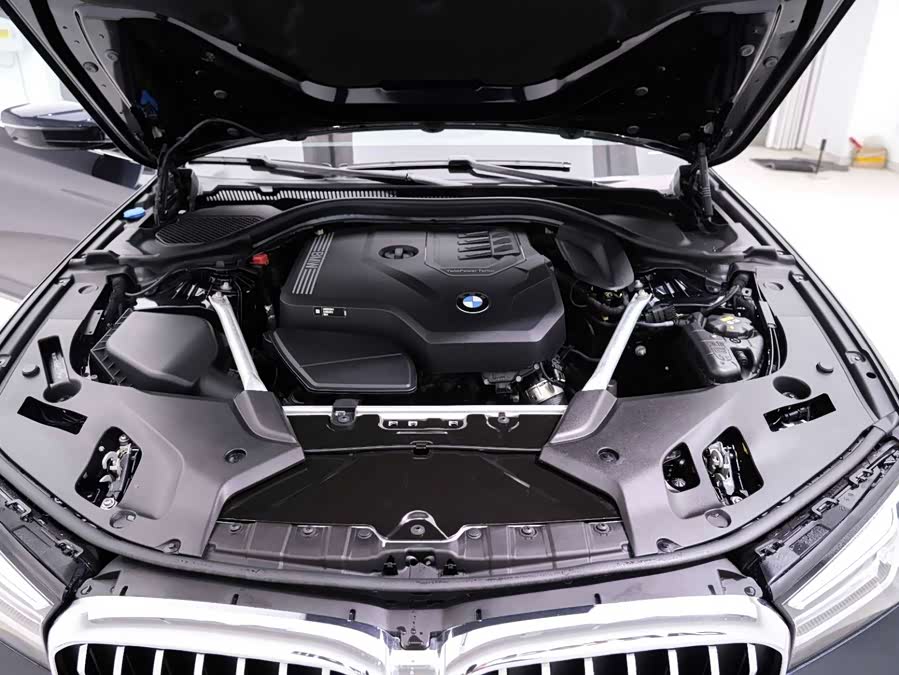 BMW 5 Series 2022 car image #24