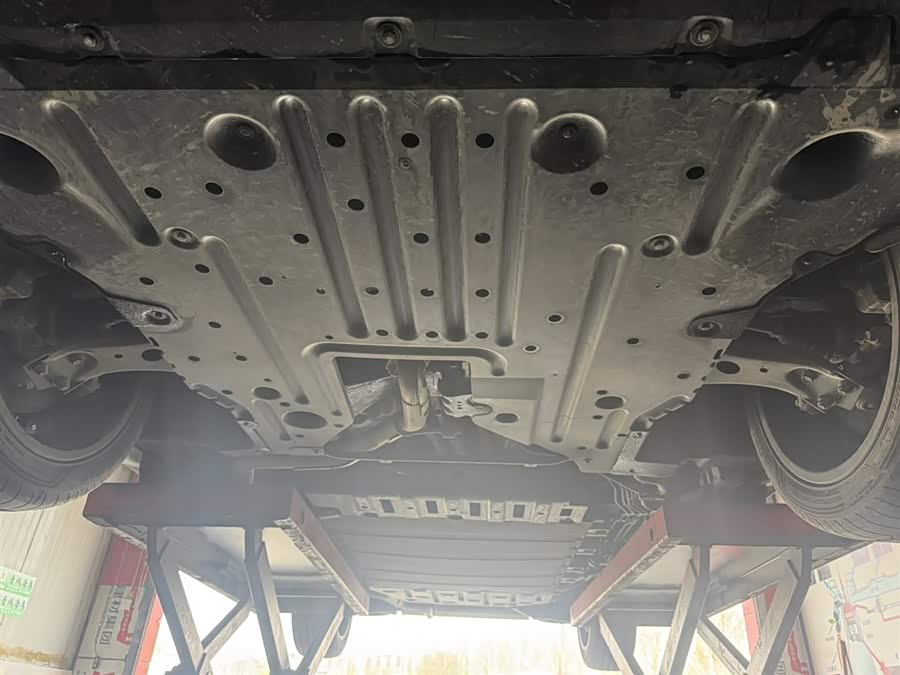 BYD Han 2025 car image #24