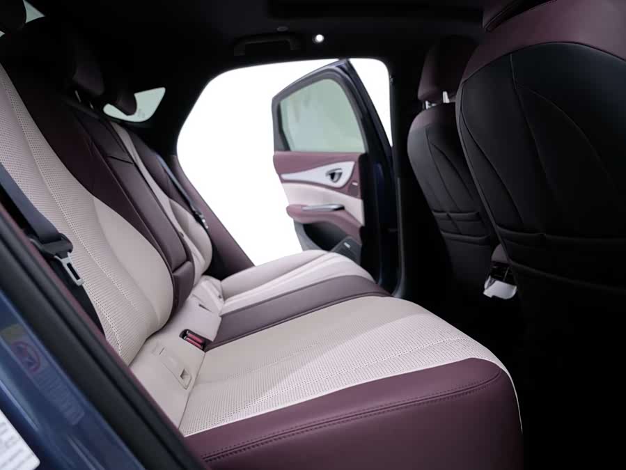 BYD Seal 07 DM-i 2025 #24 BYD Seal 07 DM-i 2025 car image #24