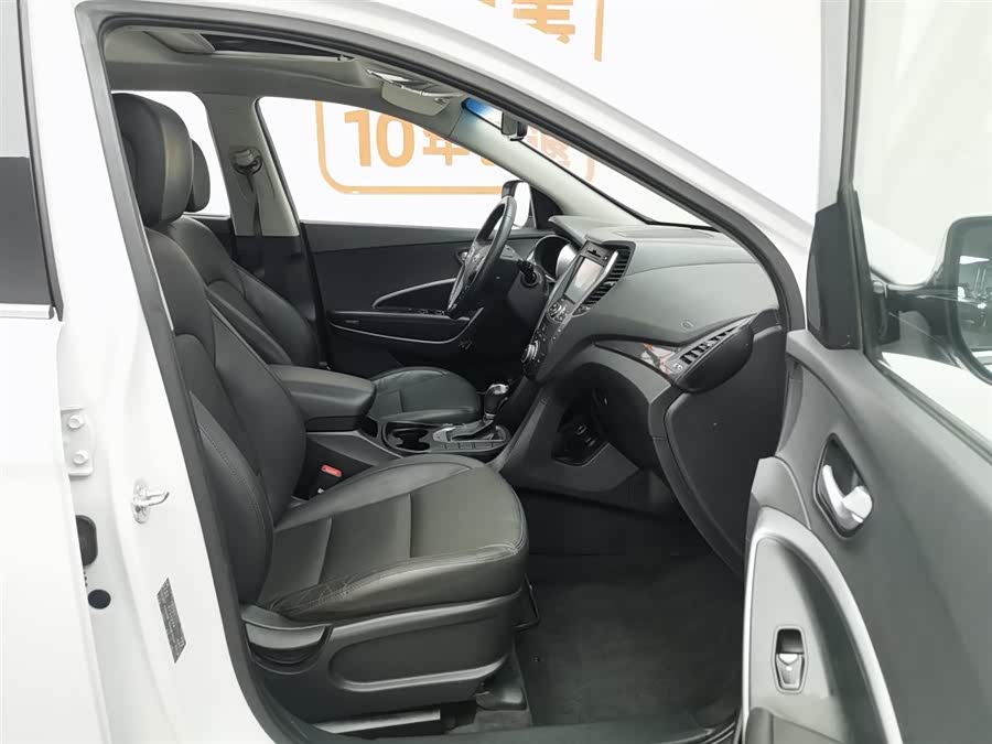 Hyundai Santa Fe 2014 car image #24